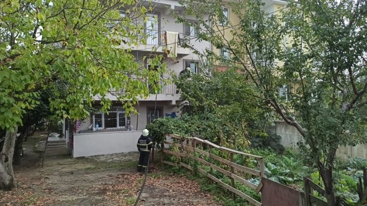 Mutfakta çıkan yangın kısa sürede söndürüldü