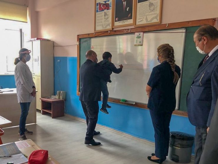 Eskişehir İl Milli Eğitim Müdürü Cırıt, Seyitgazi’deki okulları ziyaret etti