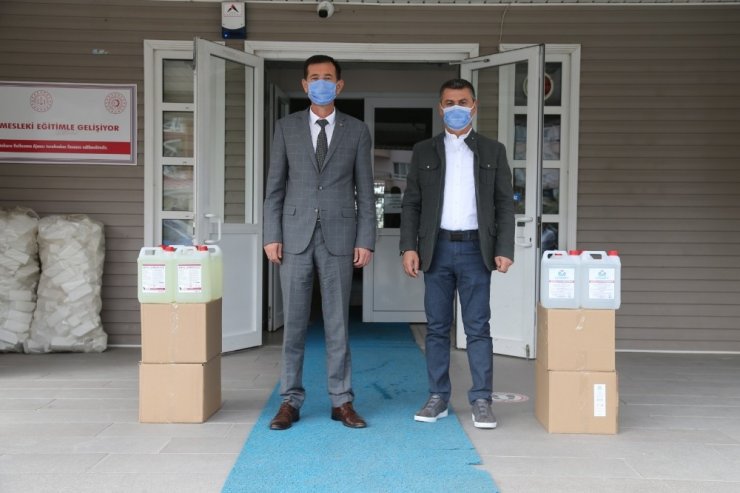 Başkan Şimşek’ten temiz okullar için destek