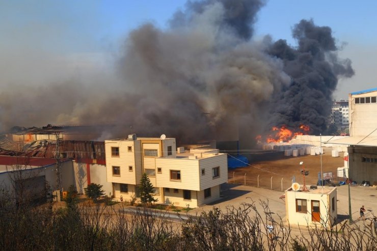 Hatay Valiliği: "Yangın, trafo patlaması sonucu çıktı"