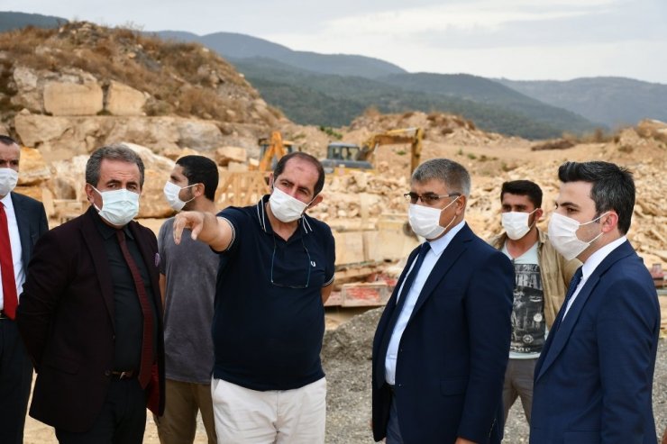 Vali Gürel, Sarı Traverten hakkında bilgi aldı