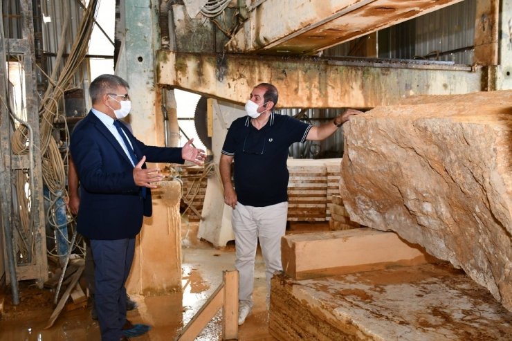 Vali Gürel, Sarı Traverten hakkında bilgi aldı