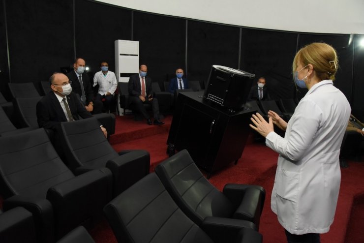 Vali Karadeniz, Planetaryumu inceledi