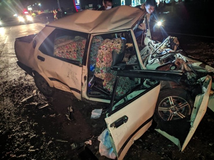 Manisa’da tır ile otomobil çarpıştı: 1 ölü