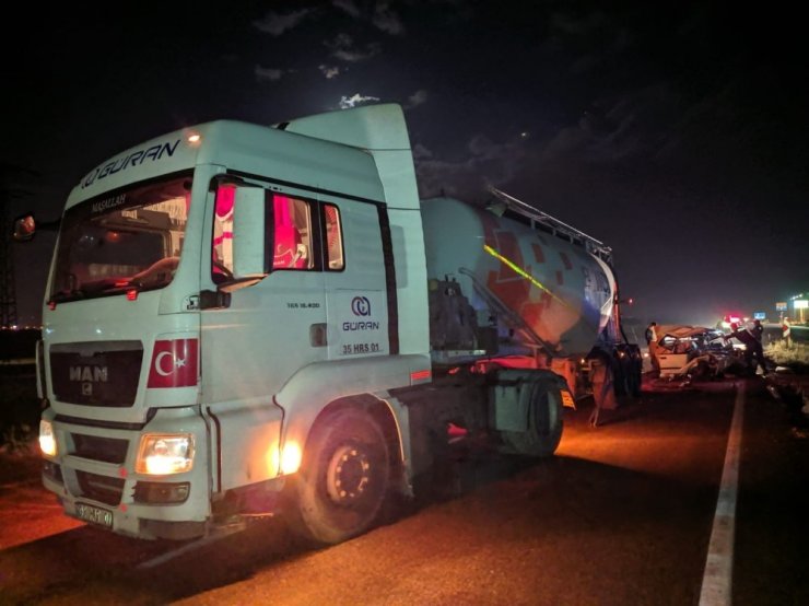 Manisa’da tır ile otomobil çarpıştı: 1 ölü