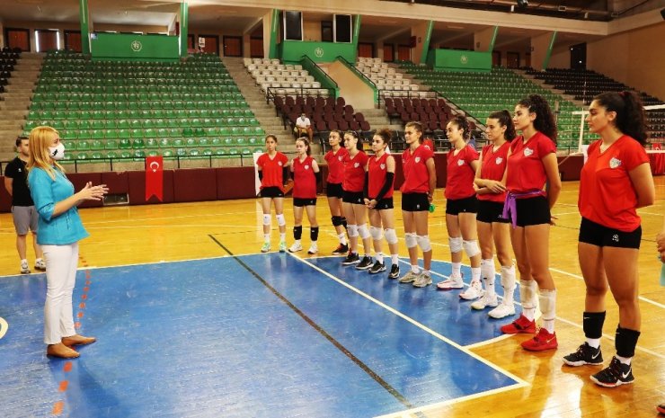 Merkezefendi’nin sultanları ilk maçına çıkıyor