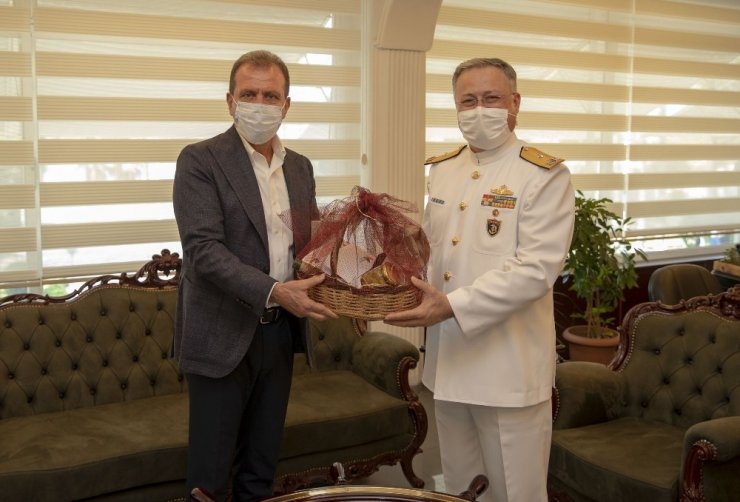 Başkan Seçer, Tuğamiral Gedik ile buluştu