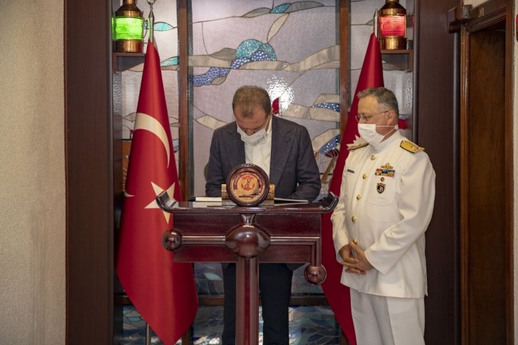 Başkan Seçer, Tuğamiral Gedik ile buluştu