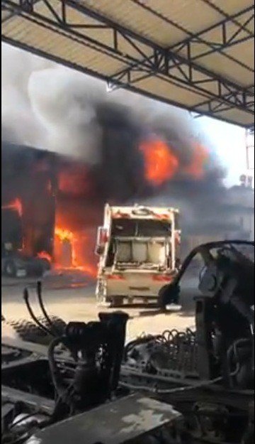Mersin’de sanayi sitesinde yangın (1)