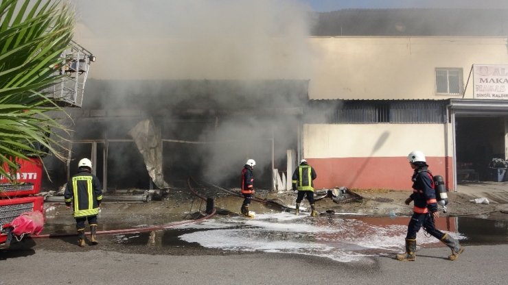 Tırmıl Sanayi Sitesi’nde çıkan yangın korkuttu