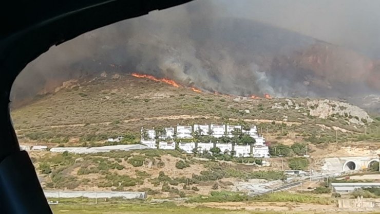 Aydıncık’ta orman yangını çıktı