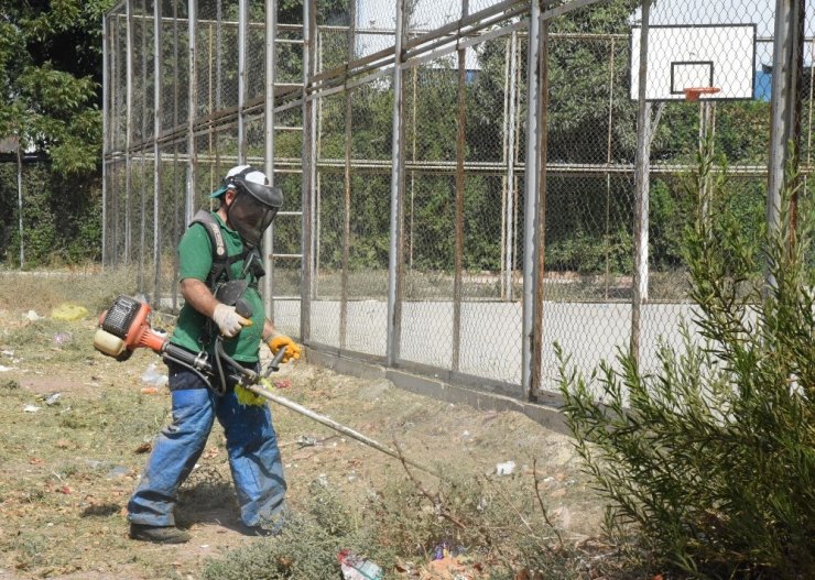 Mersin’de "Sokakta Temizlik Var Projesi"