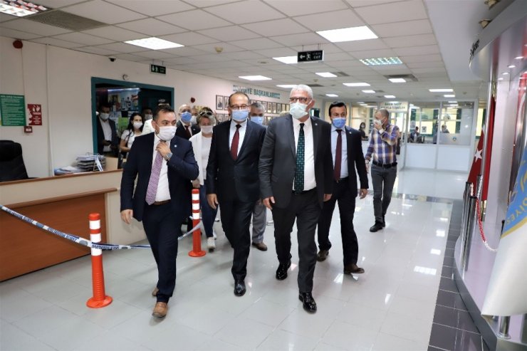 Müsavat Dervişoğlu’ndan Başkan Akın’a ziyaret