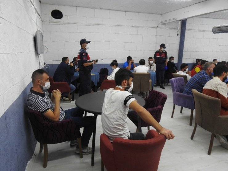 Nevşehir’de jandarma kumar baskını düzenledi