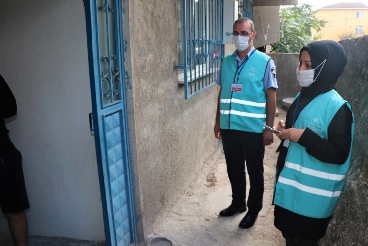 Sultanbeyli‘de Covid -19 ile mücadele kapsamında kurallara uymayanlara gerekli cezai işlemler tereddütsüz ve hemen uygulanıyor