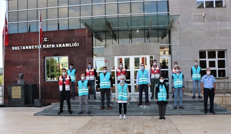 Sultanbeyli‘de Covid -19 ile mücadele kapsamında kurallara uymayanlara gerekli cezai işlemler tereddütsüz ve hemen uygulanıyor