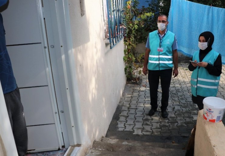 Sultanbeyli‘de Covid -19 ile mücadele kapsamında kurallara uymayanlara gerekli cezai işlemler tereddütsüz ve hemen uygulanıyor