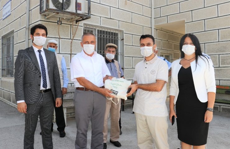 Toroslar’da camilere hijyen desteği