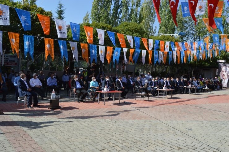 AK Parti Besni İlçe Başkanlığına İsmail Sümer seçildi