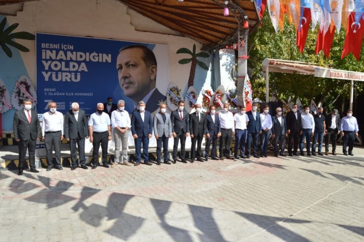 AK Parti Besni İlçe Başkanlığına İsmail Sümer seçildi