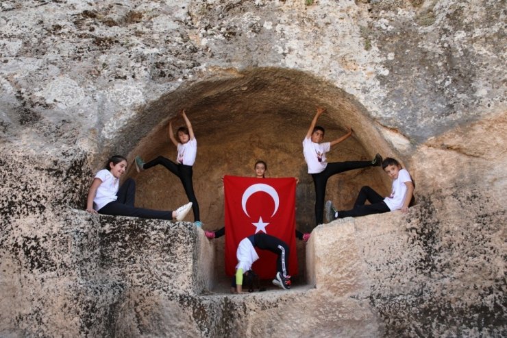 Perre Antik Kentte Cimnastik Günü kutlaması