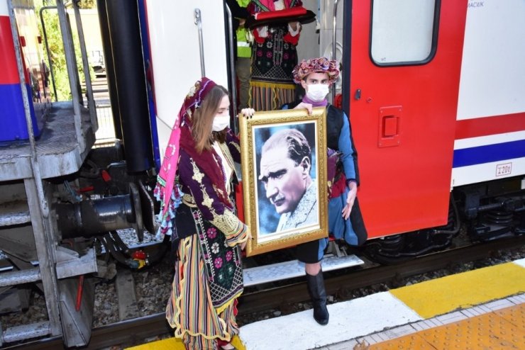 Atatürk’ün Manisa’ya gelişinin 95. yıl dönümü kutlandı