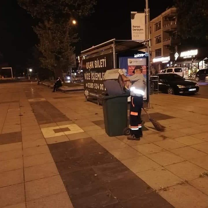 Temizlik işleri müdürlüğü çalışmalarını sürdürüyor