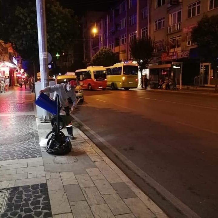 Temizlik işleri müdürlüğü çalışmalarını sürdürüyor