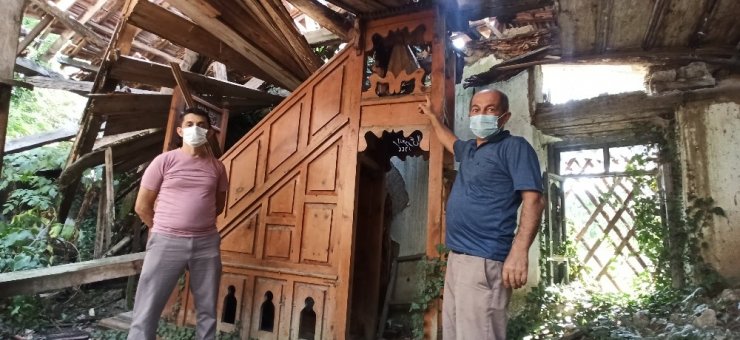 300 yıllık cami bakımsızlık ve ihmalin kurbanı oldu