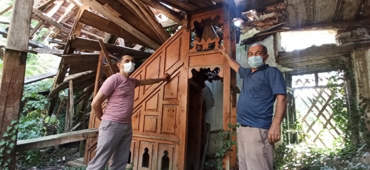 300 yıllık cami bakımsızlık ve ihmalin kurbanı oldu