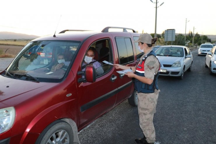 Elazığ’da jandarma, drone destekli uygulamayla vatandaşları uyardı