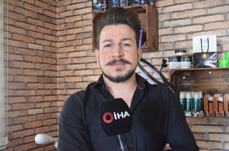 Havada, karada ve suda tıraş yapabilen sıra dışı berber