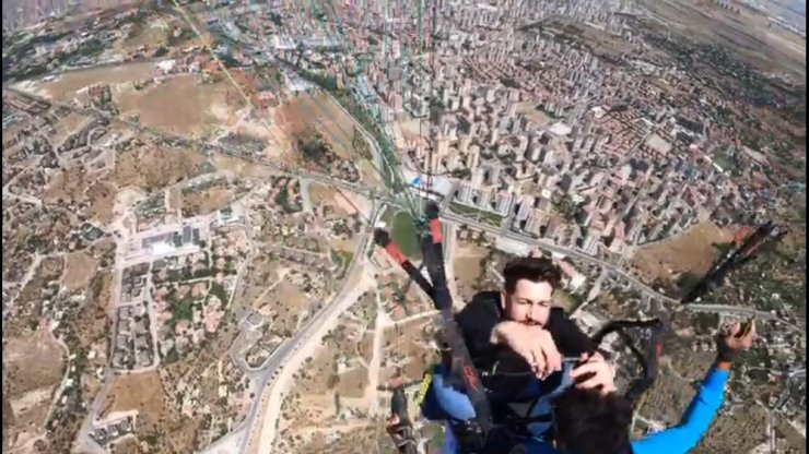 Havada, karada ve suda tıraş yapabilen sıra dışı berber