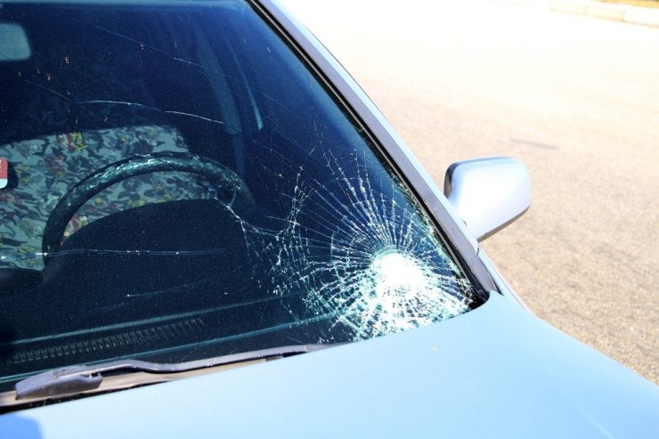 Sepetli motosiklet ile otomobil çarpıştı: 1 ölü