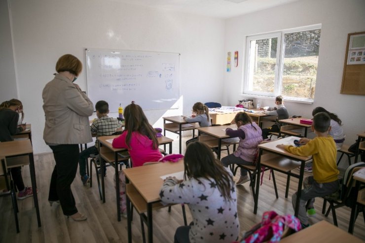 TİKA’dan, Kuzey Makedonya’da yaşayan Türklere eğitim desteği