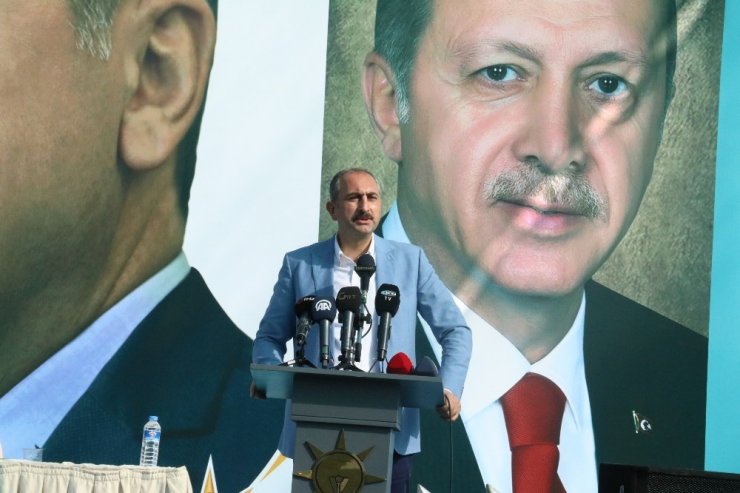 Adalet Bakanı Gül: "Türkiye’de hiç kimseye ikinci sınıf vatandaş muamelesi yapılamaz"