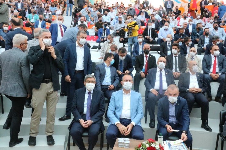 Bakan Gül: "Terör örgütü ciğerlerimizi yakıyor"