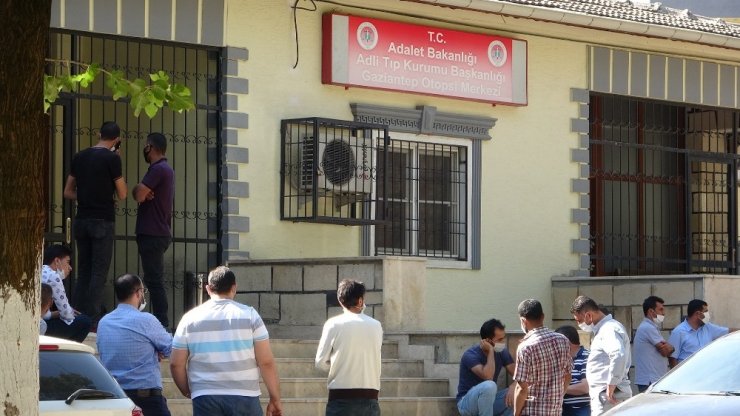 Küçük çoban serinlemek için girdiği gölette boğuldu