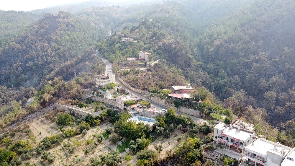 Hatay’da yanan alanlar havadan böyle görüntülendi