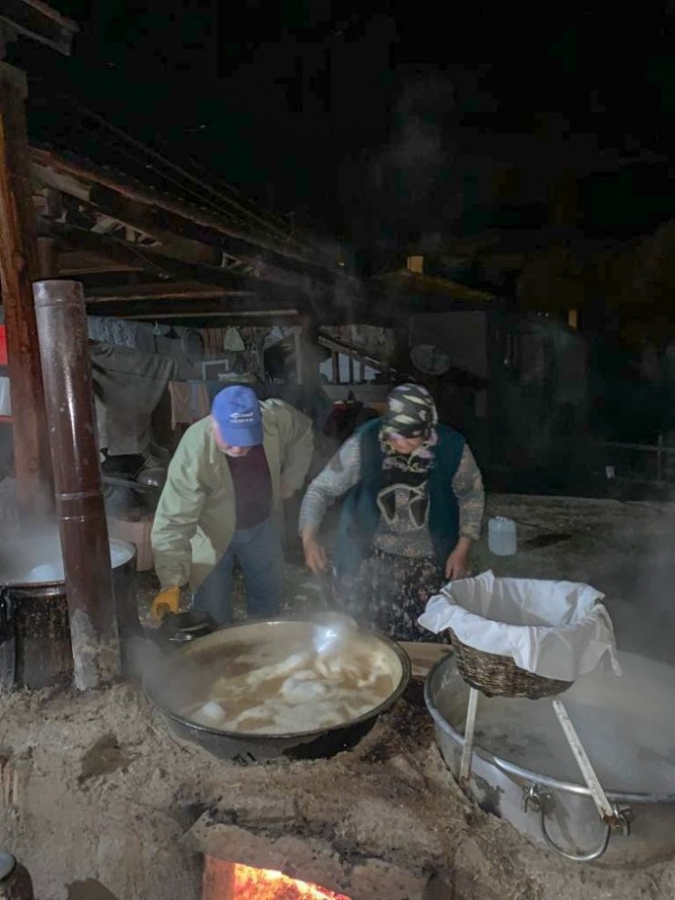 İdrisyayla’nın meşhur pekmezi yapılmaya başlandı