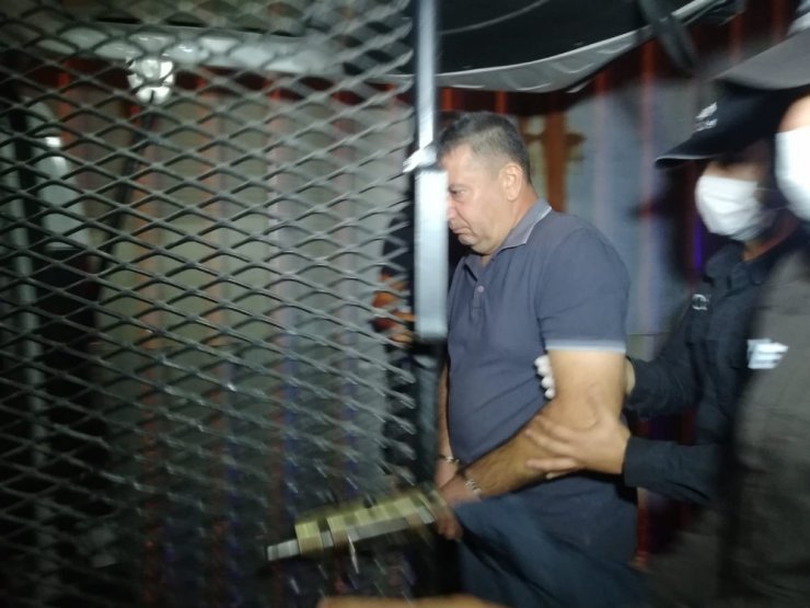 İzmir’de hırsızların girdiği depo sahte içki imalathanesi çıktı