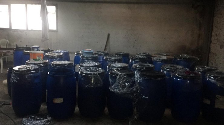 Hırsızların girdiği depoda 6 ton sahte içki ele geçirildi