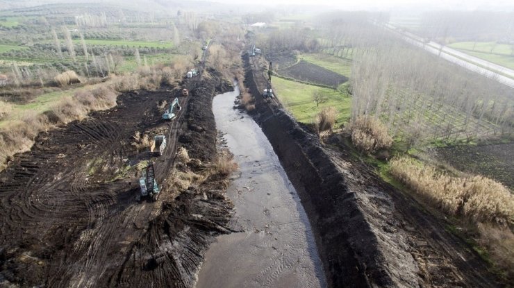 Manisa’nın nehirlerine DSİ’den neşter