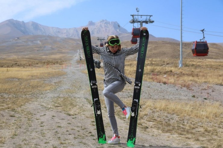 Ukraynalı sosyal medya fenomenleri Erciyes’i tanıttı