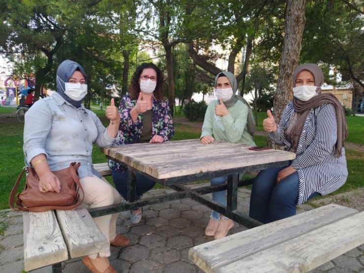 Tek amaçları muhtaçların yüzünü güldürmek