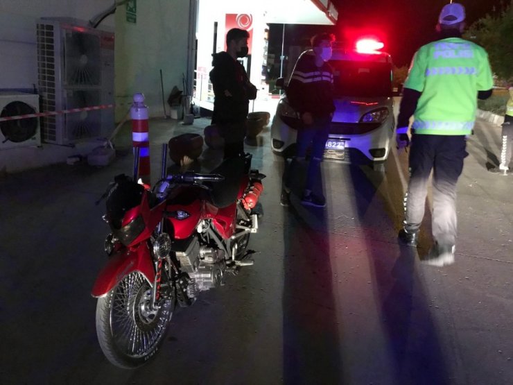 15 yaşındaki ehliyetsiz motosiklet sürücüsüne ceza yağdı