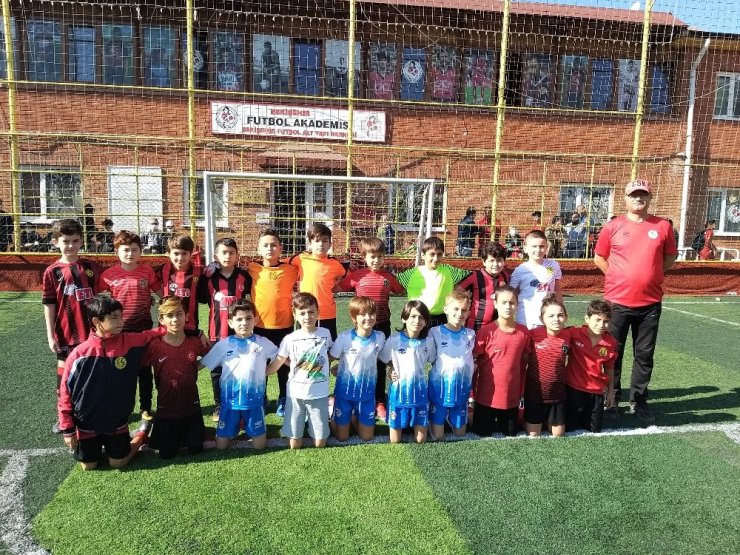 Alt yapıda dörtlü turnuva