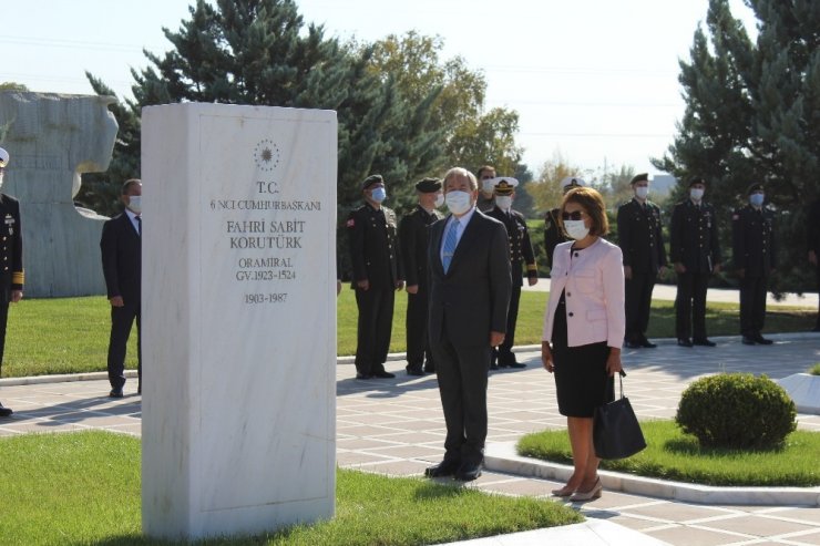 Altıncı Cumhurbaşkanı Fahri Sabit Korutürk’ün vefatının 33. yıldönümü Ankara Devlet Mezarlığında düzenlendi