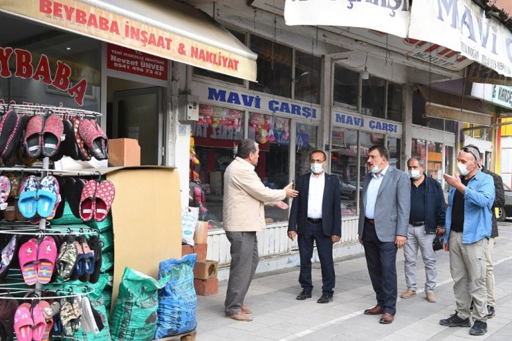 Başkan Gürkan Hekimhan’da esnaf ve vatandaşlarla bir araya geldi