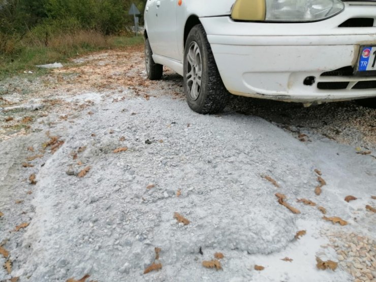 Beton mikserleri atıklarını yok kenarına boşaltıyor